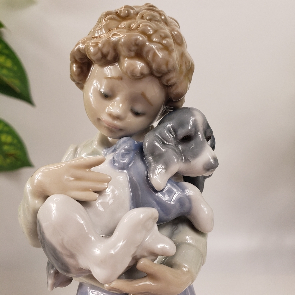 Lladro "My Buddy" Boy & Dog  1709 Society Piece includes Box & Book Pamphlet 8in